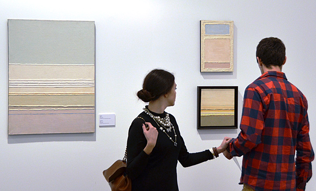 Картины белого периода отражают настроение самого счастливого времени жизни Игоря Вулоха. &copy; Пресс-служба ВТБ, Леонид Ситник