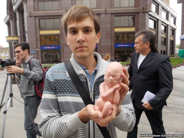 Кирилл Кривошеев участвует в акции 